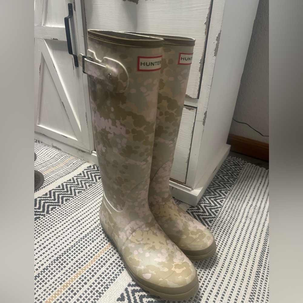 Hunter Camouflage Floral Rain Boots